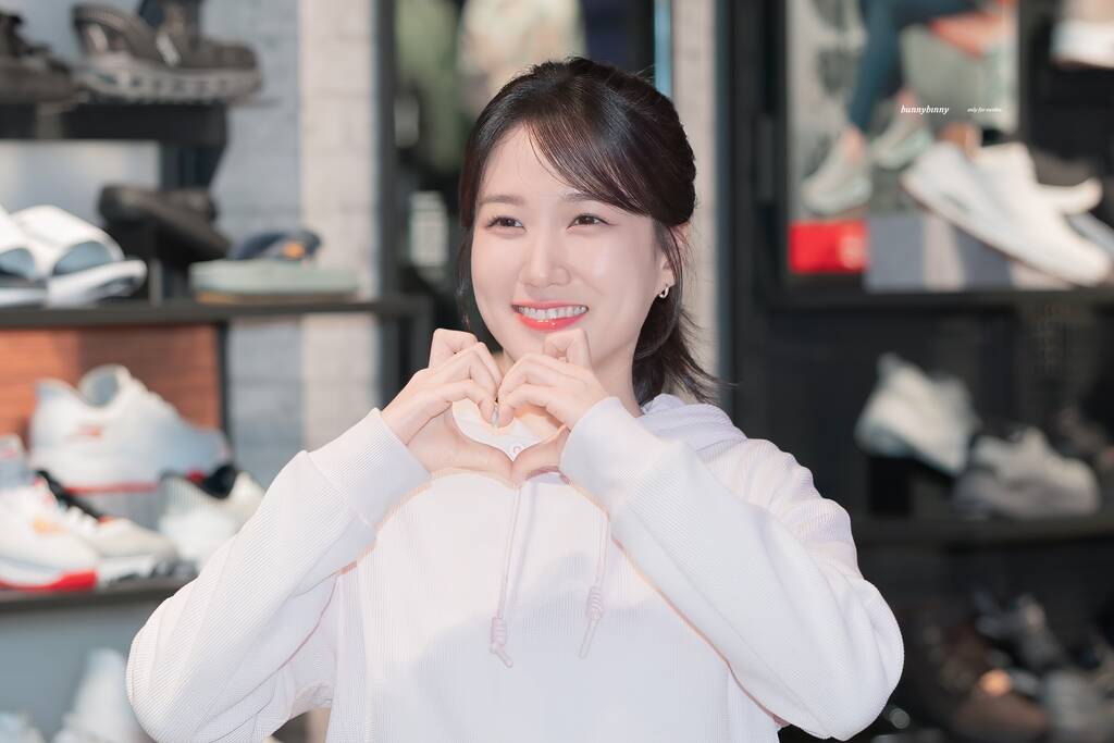 스케쳐스 팝업 스토어